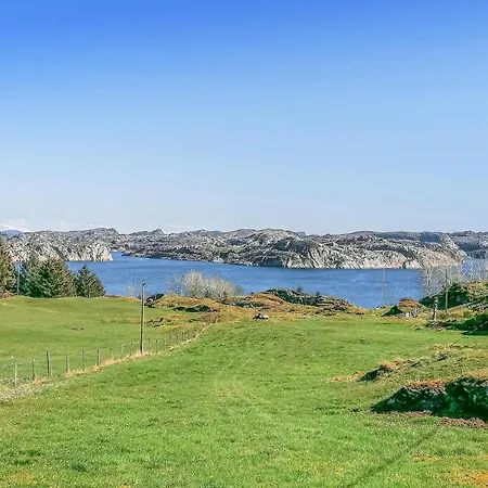 Apartamento Amazing In Fjell With Wifi Lokoy